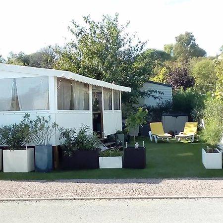 Hôtel CAMPING Le Montourey Azur 78 à Fréjus Extérieur photo