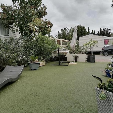 Hôtel CAMPING Le Montourey Azur 78 à Fréjus Extérieur photo