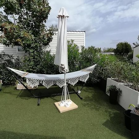 Hôtel CAMPING Le Montourey Azur 78 à Fréjus Extérieur photo