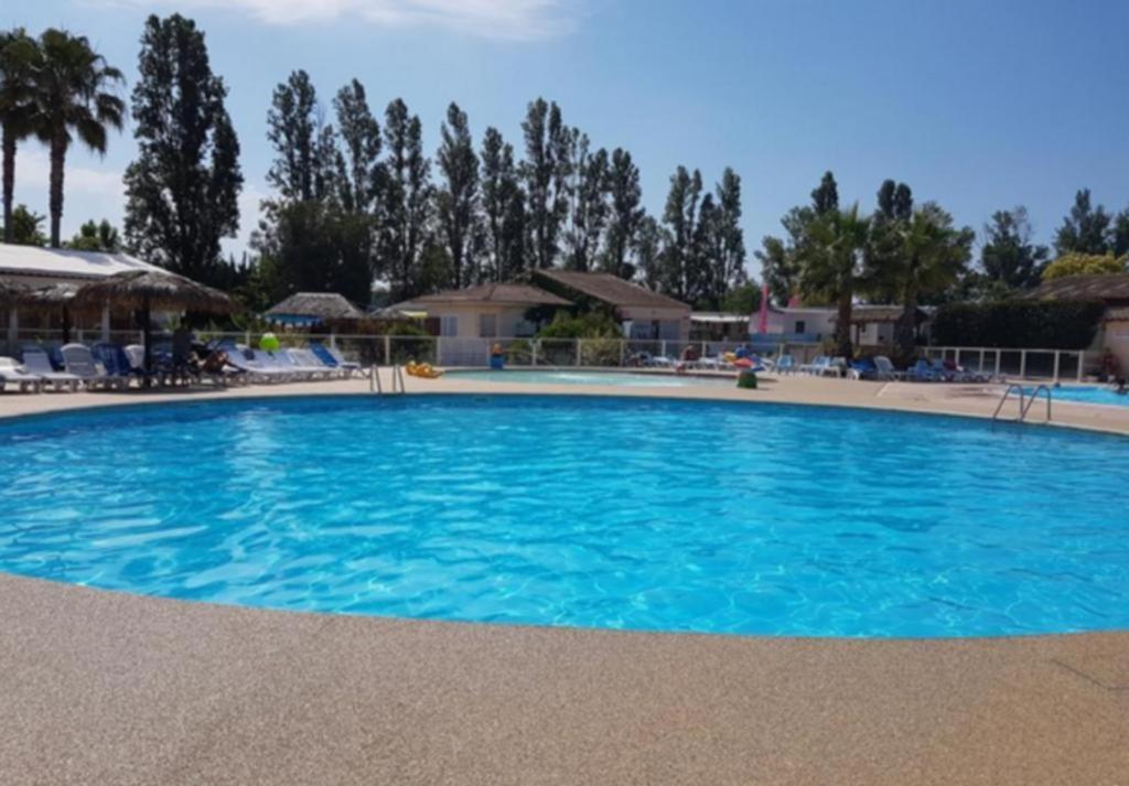 Hôtel CAMPING Le Montourey Azur 78 à Fréjus Extérieur photo