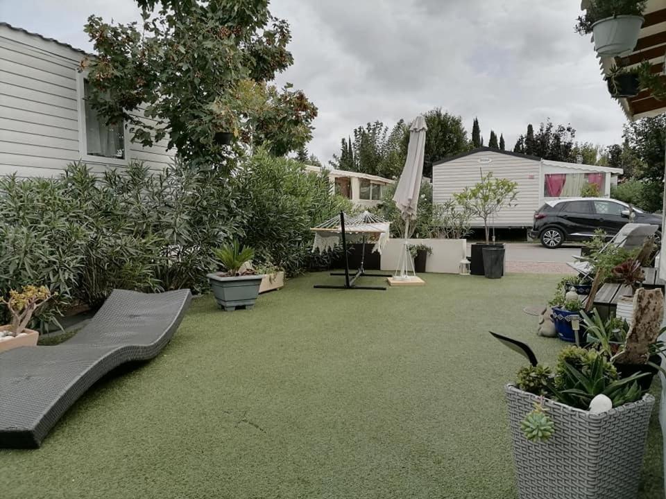 Hôtel CAMPING Le Montourey Azur 78 à Fréjus Extérieur photo