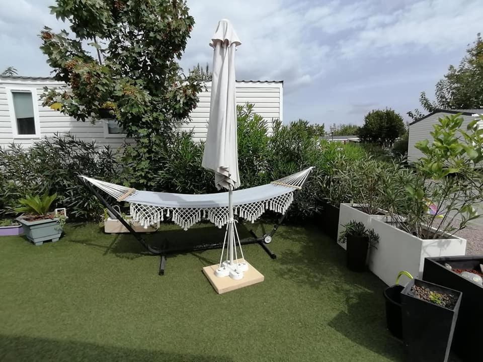 Hôtel CAMPING Le Montourey Azur 78 à Fréjus Extérieur photo